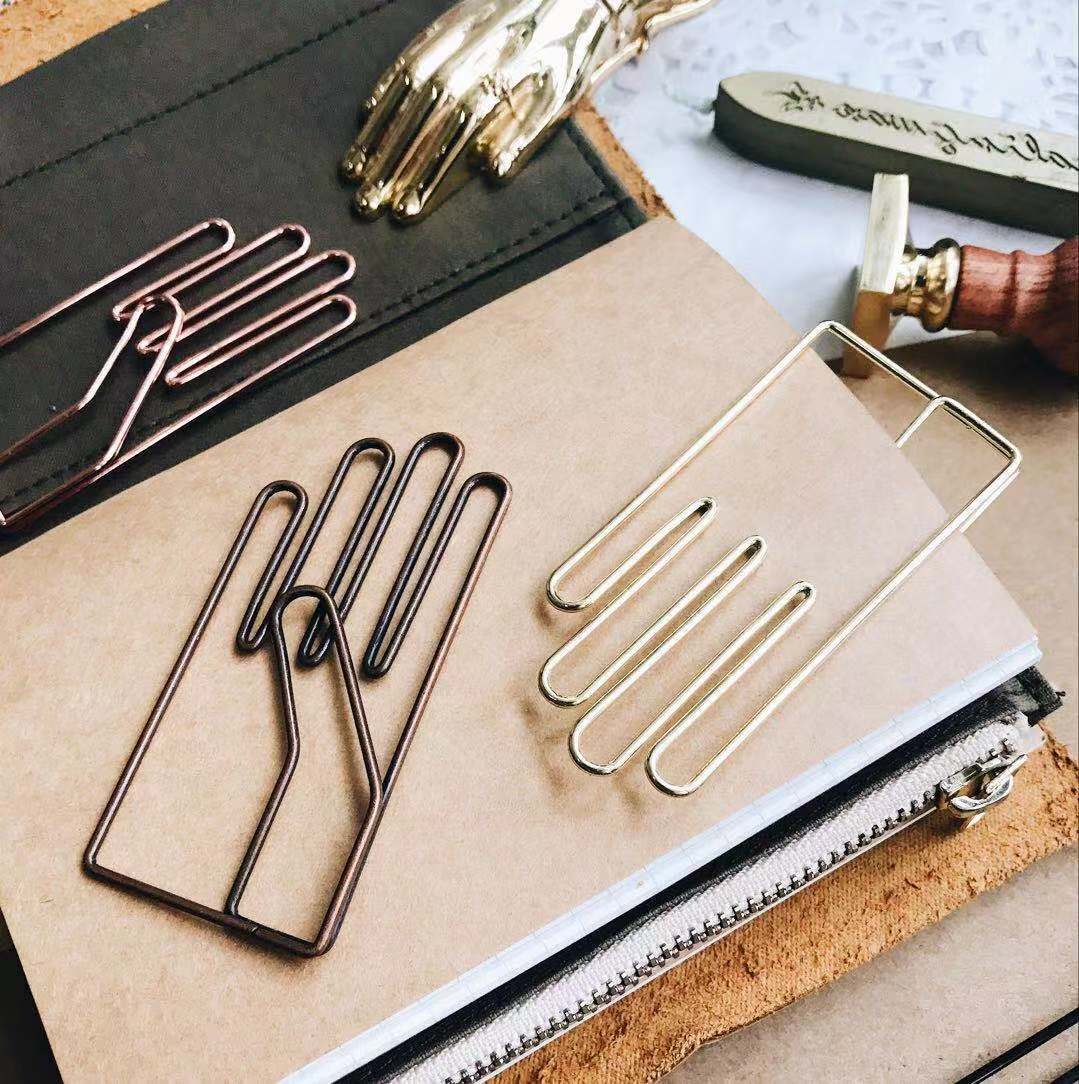 Hand Paper Clips