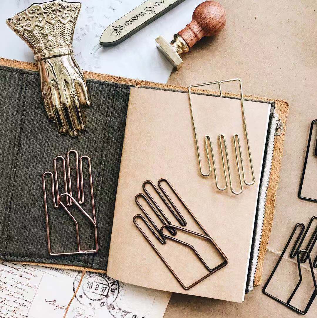 Hand Paper Clips