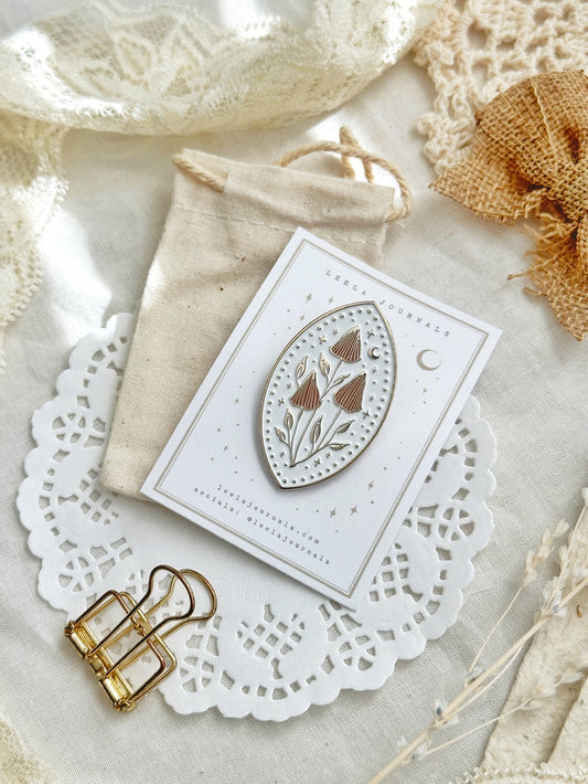 Mushroom Almond Shaped Journaling Clip